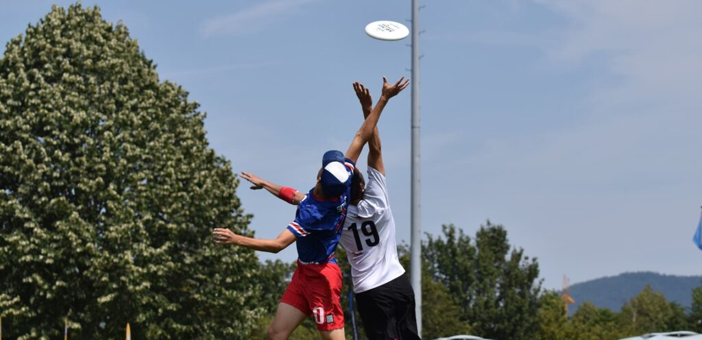 Ultimate frisbee